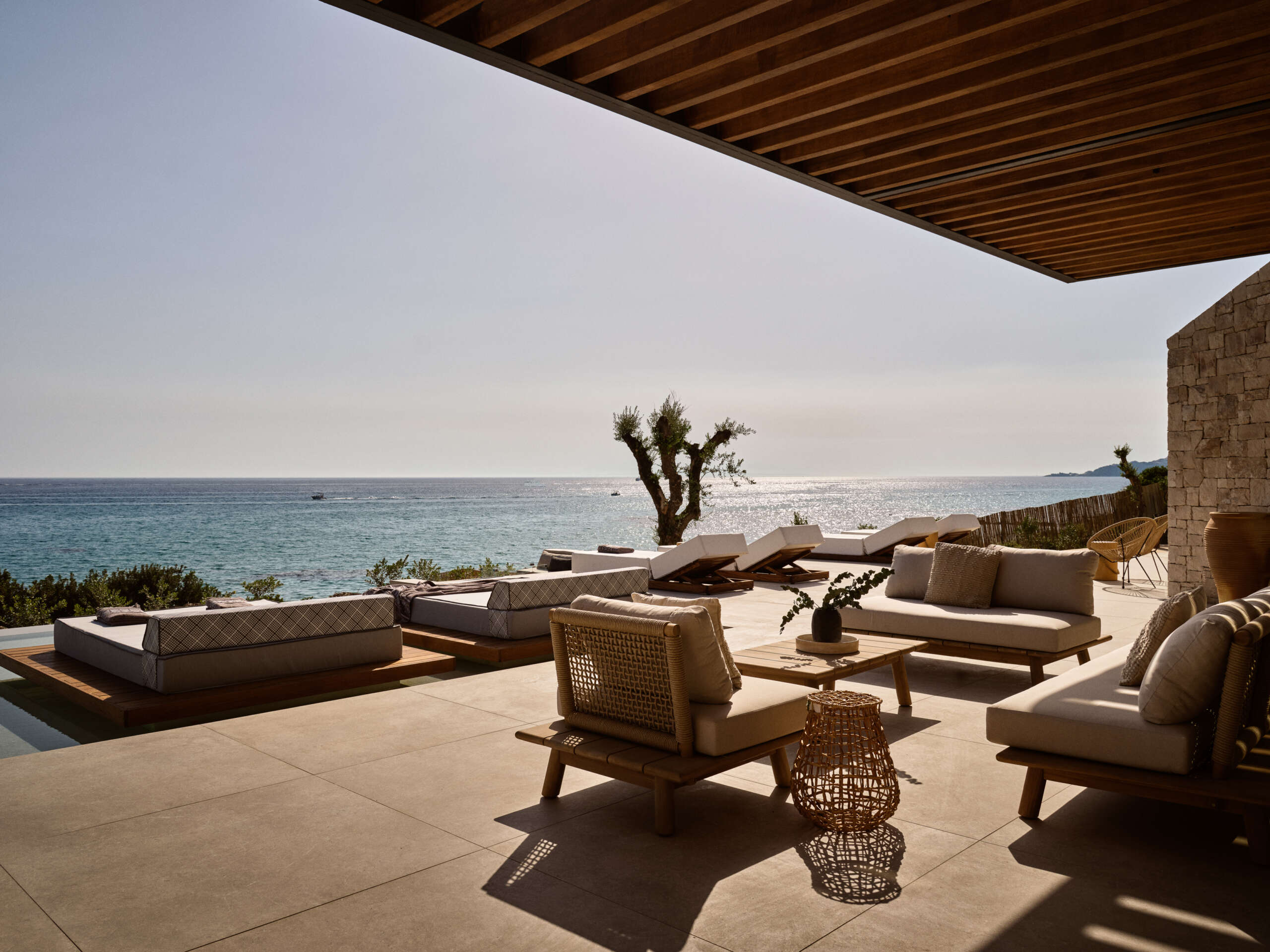 Featuring iconic sun-beds & infinity pool this is a dreamy holiday home.